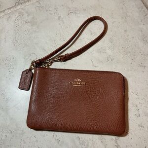 Coach Corner Zip Wristlet Small - COA, UEC Maple Brown 2 Card Slots